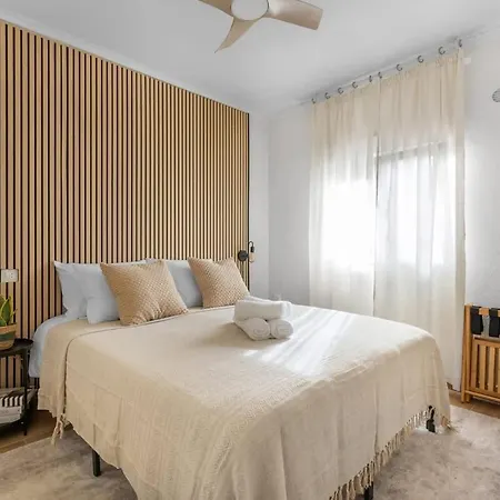 Будинок відпочинку Peaceful 1br 10min Pool & Workspace Торрев'єха