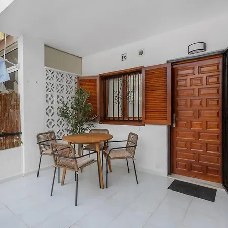 Peaceful 1br 10min Pool & Workspace Торрев'єха